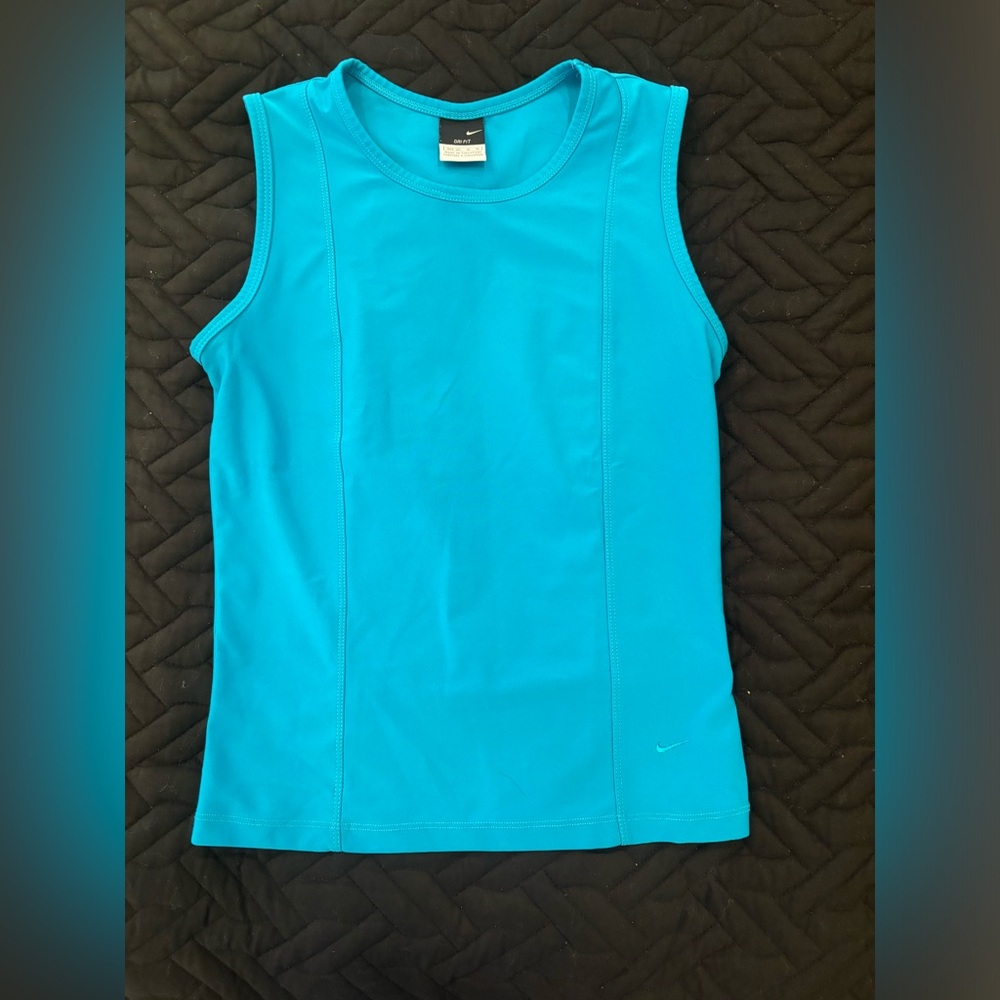 Nike, Teal Blue Vintage DRI FIT sleeveless athletic top. Women’s size medium.